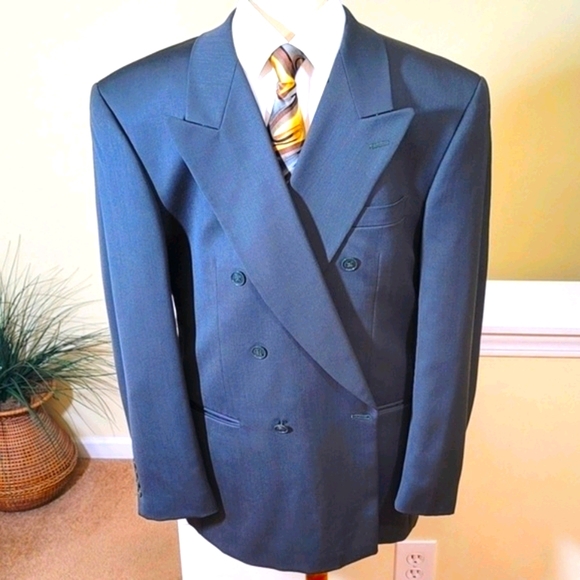 Albert Nipon Double Breasted Suit - Picture 4 of 12